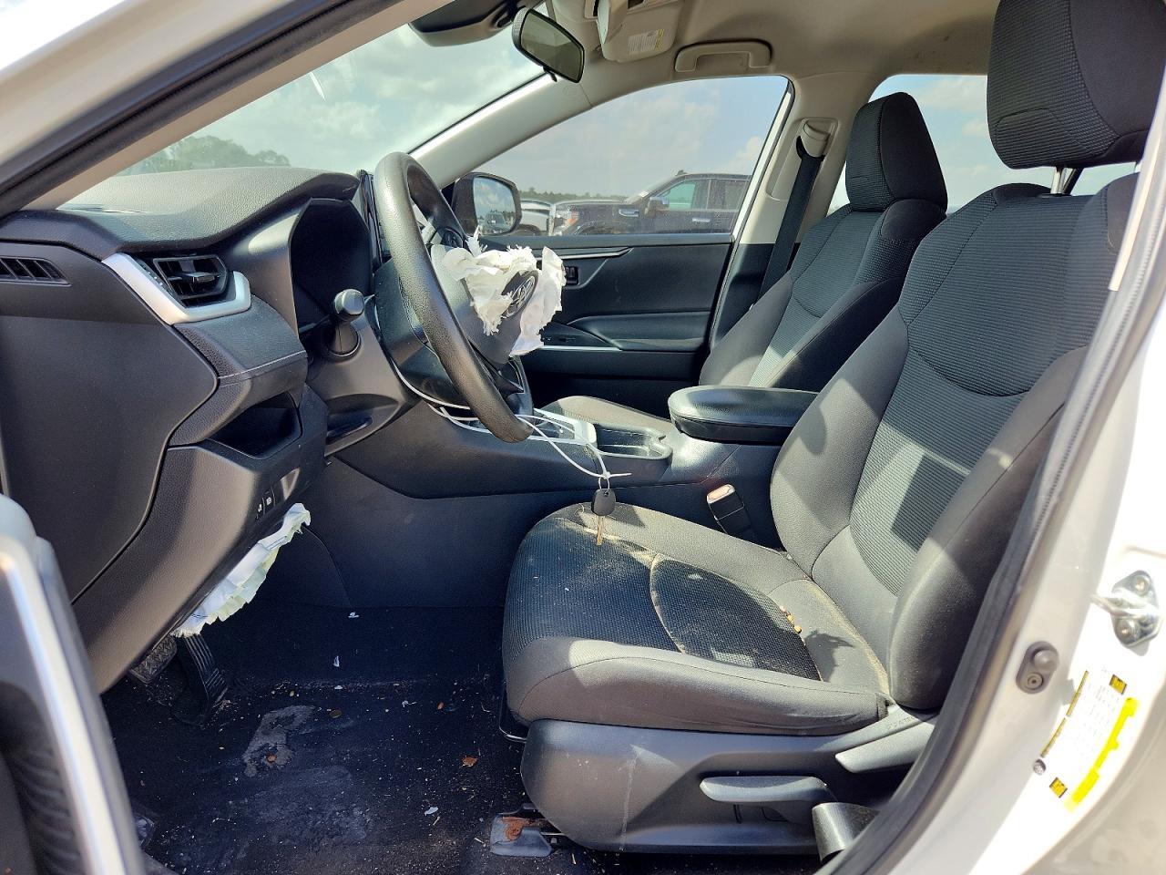 2021 Toyota Rav4 Le - Image 7