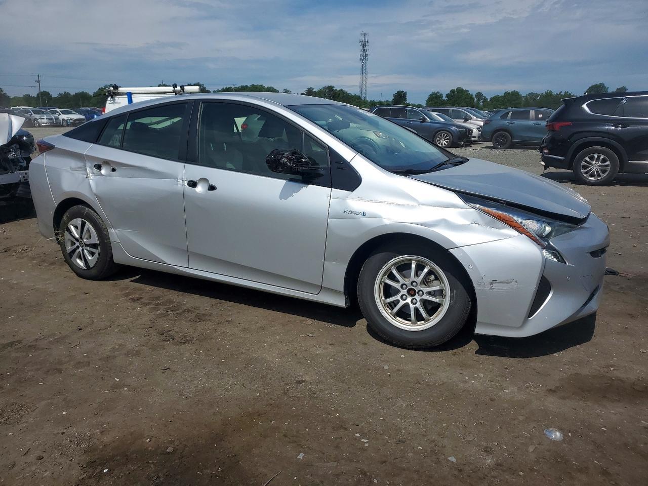 2018 Toyota Prius Two - Фото 4