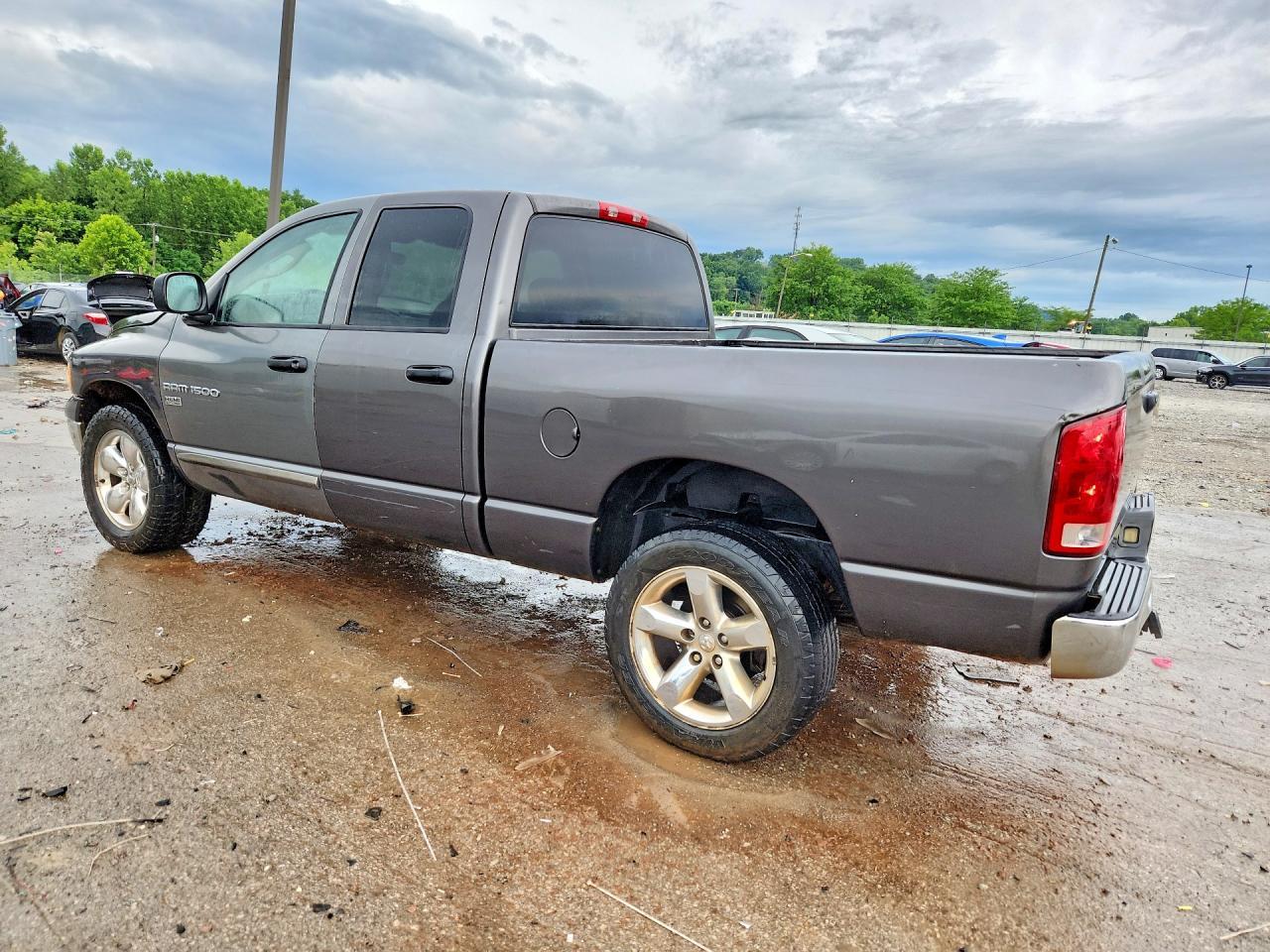 2004 Dodge Ram 1500 St - Image 2