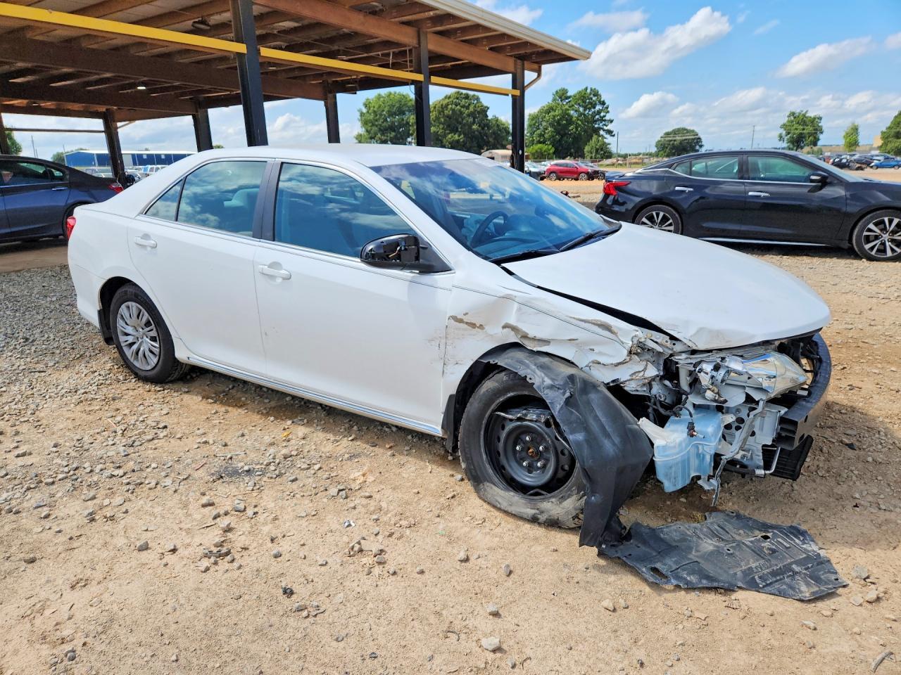 2012 Toyota Camry Le - Image 4