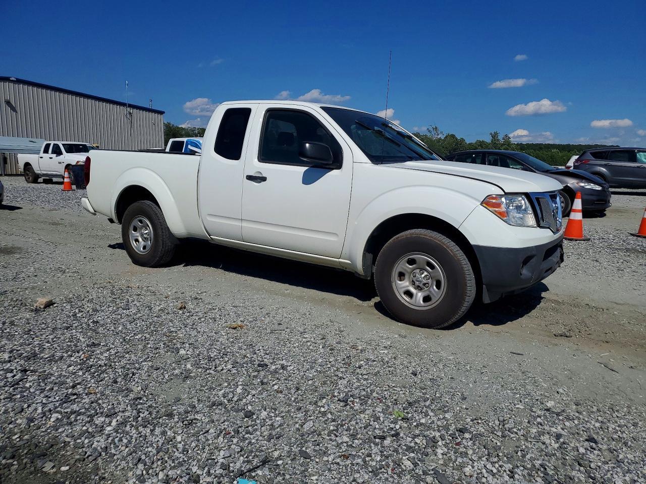 2018 Nissan Frontier S - Image 4
