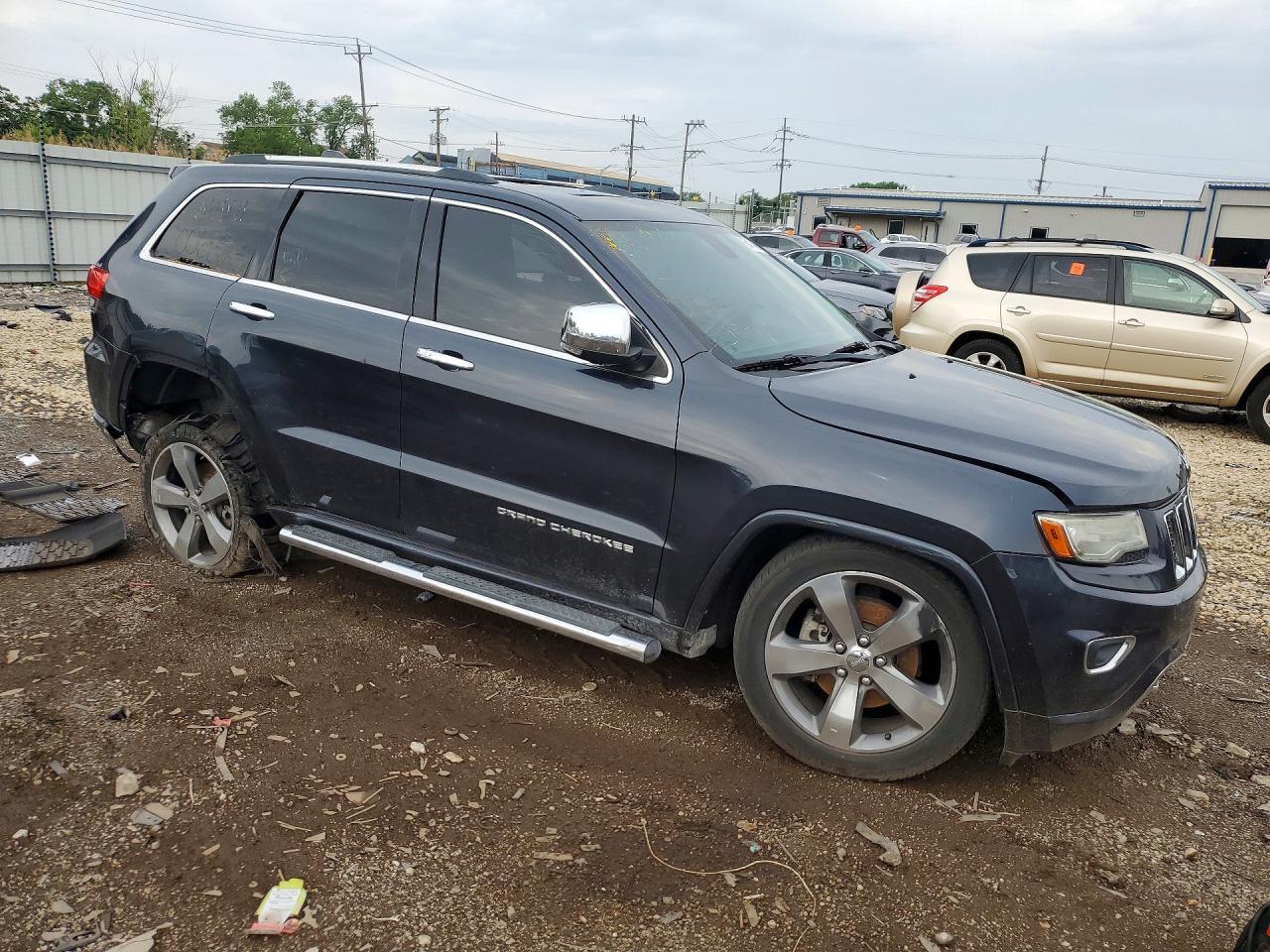 2014 Jeep Grand Cherokee Overland - Image 4
