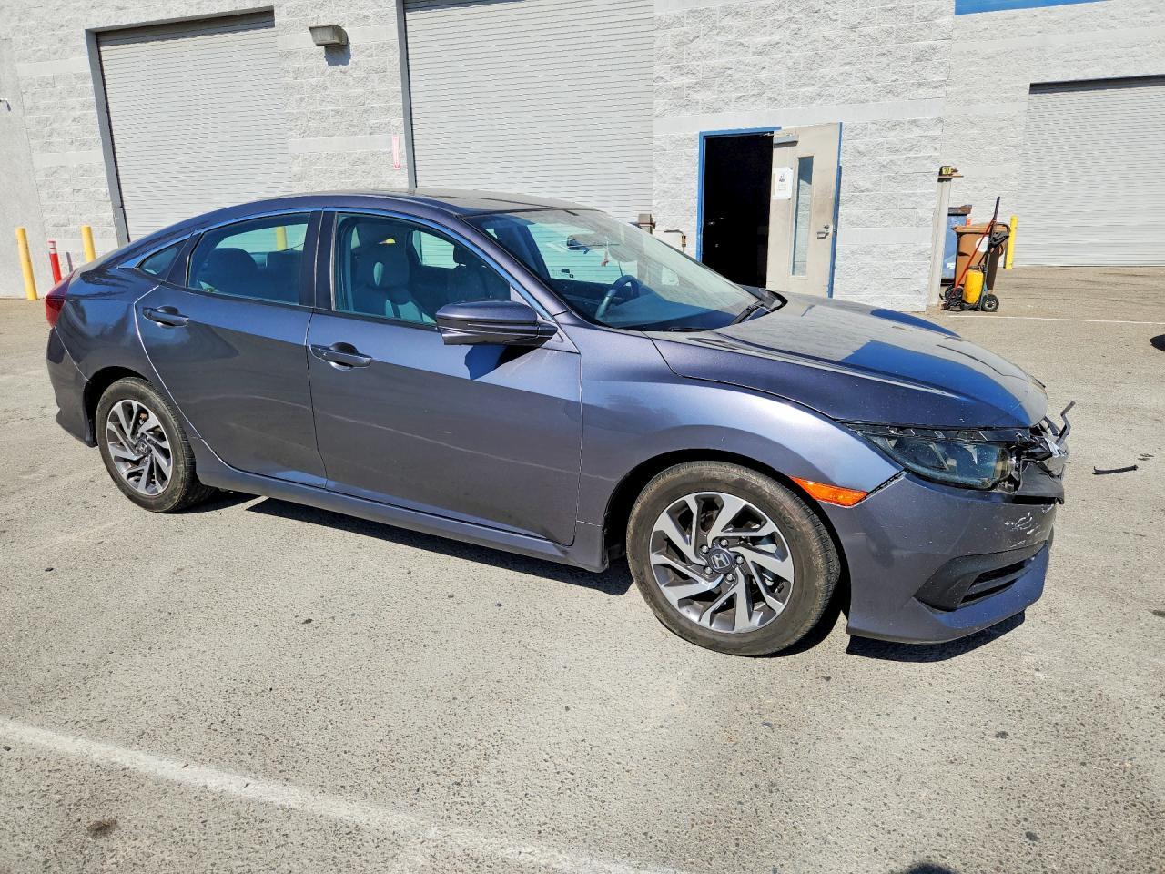 2018 Honda Civic Ex - Image 4