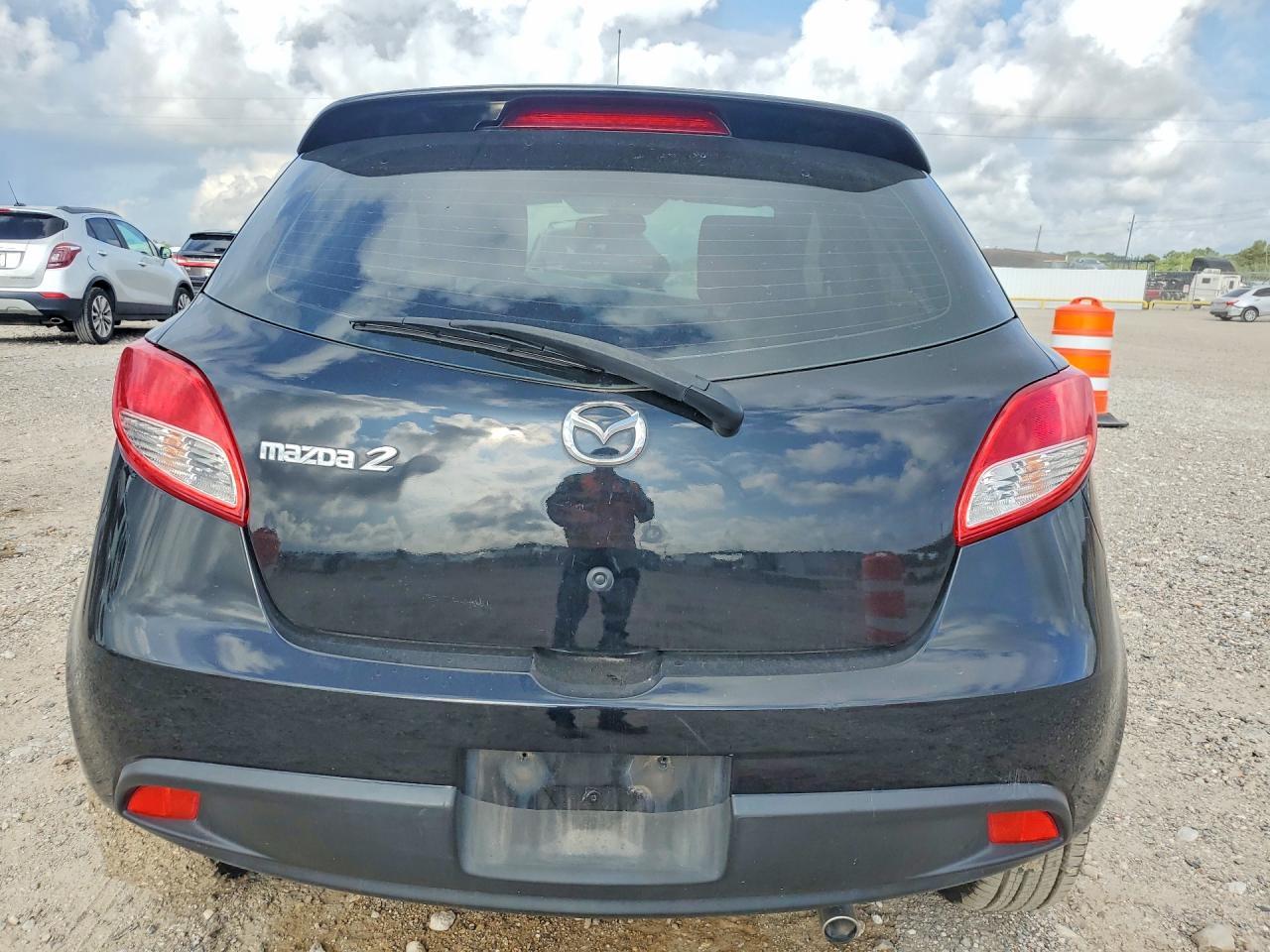 2011 Mazda Mazda2 - Image 6