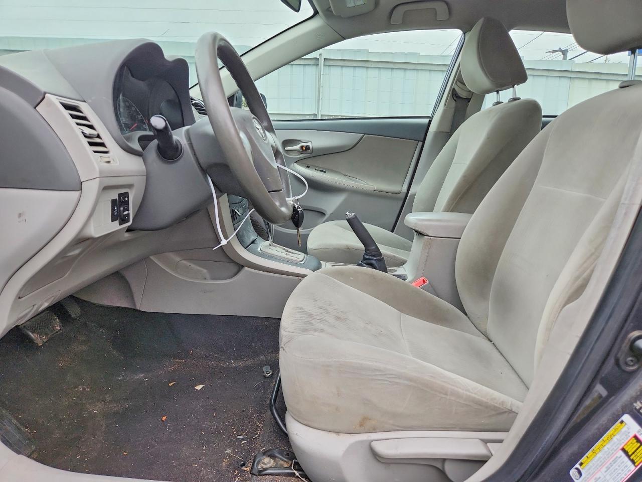 2010 Toyota Corolla Le - Фото 7