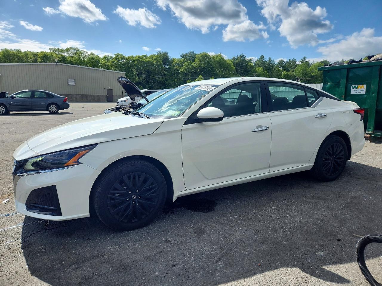 2025 Nissan Altima Sv