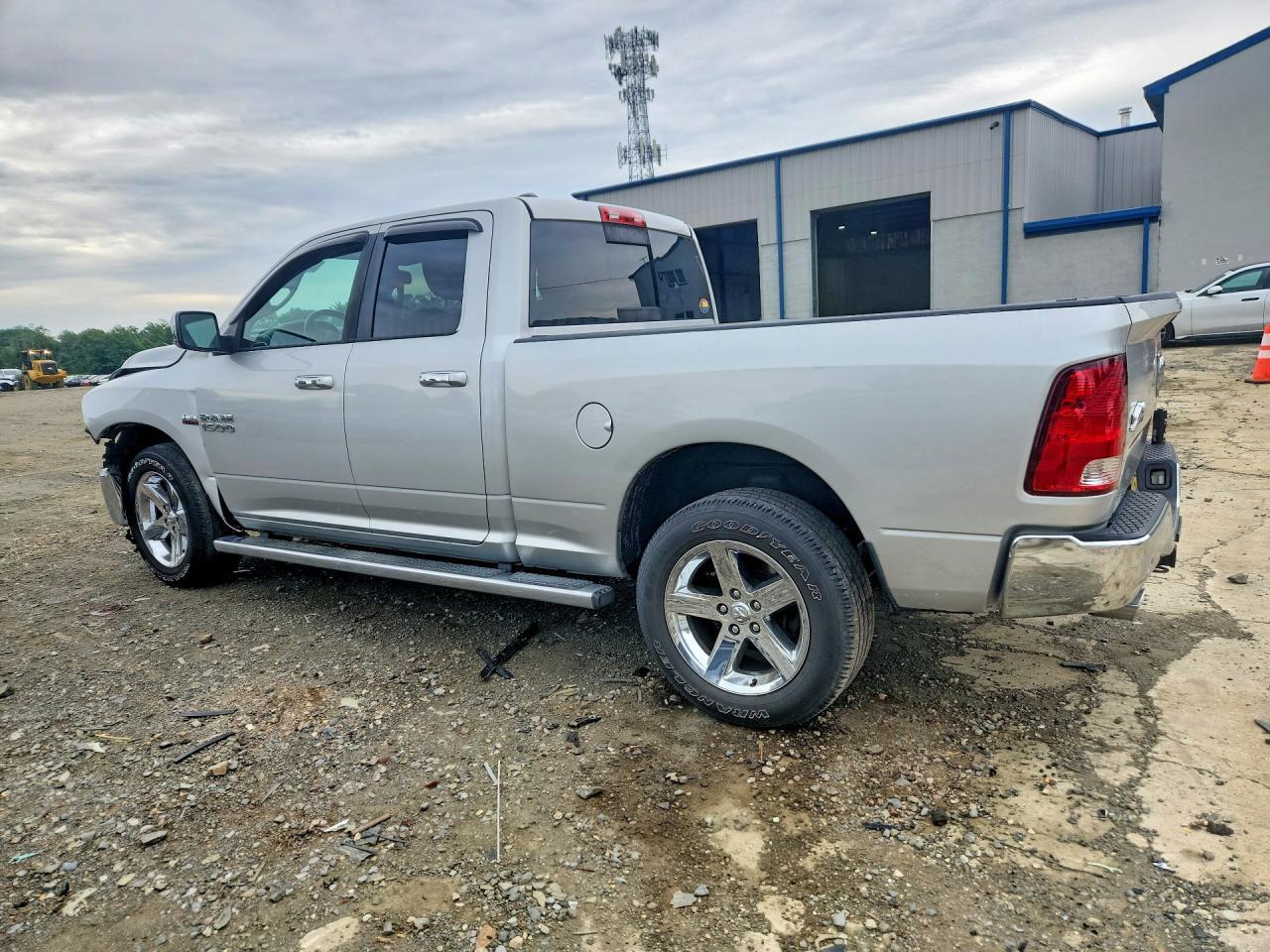 2016 Ram 1500 Slt - Image 2