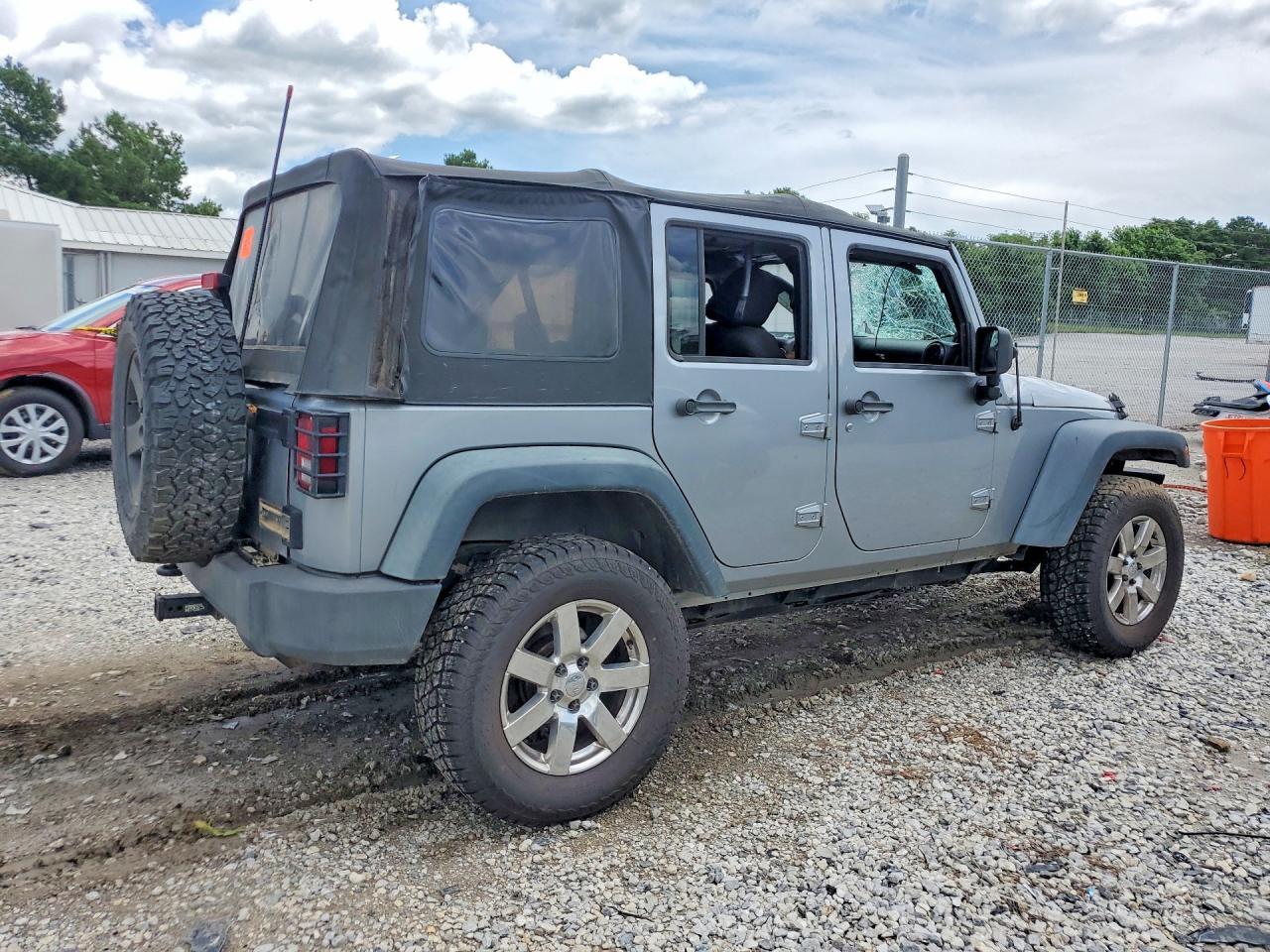 2013 Jeep Wrangler Unlimited Sport - Фото 3