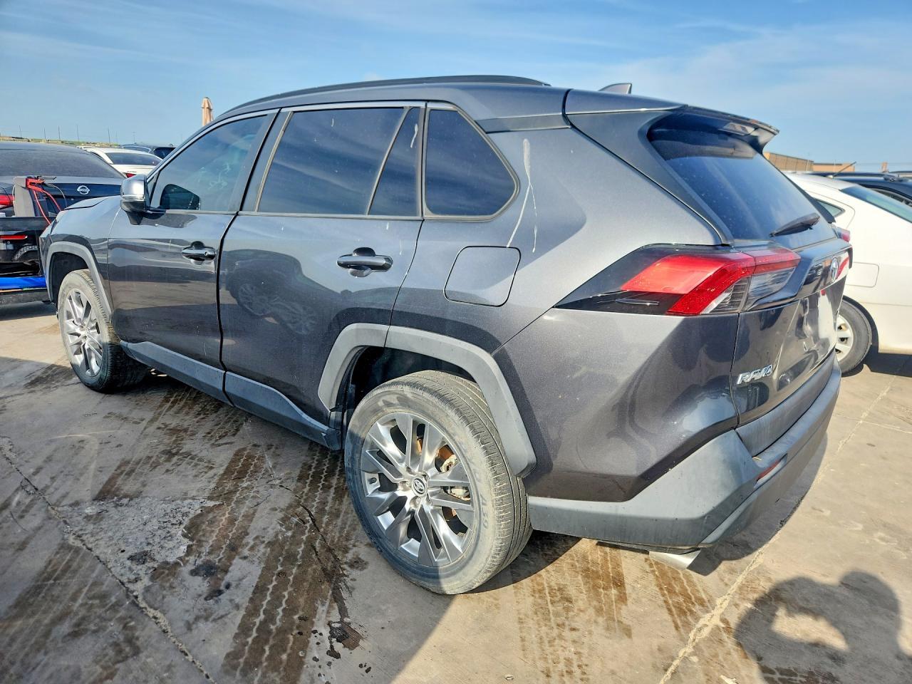 2021 Toyota Rav4 Xle Premium - Image 2