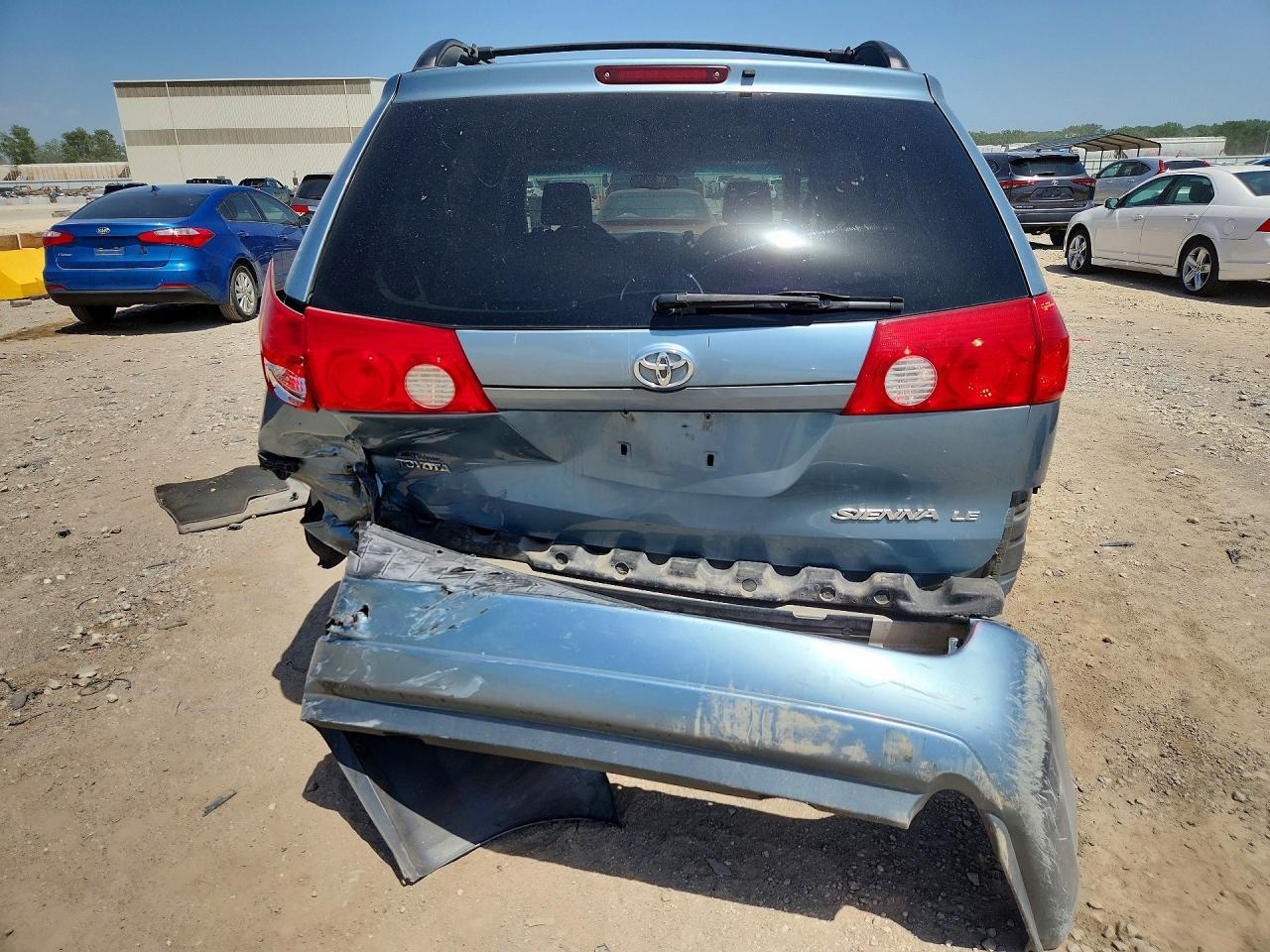 2008 Toyota Sienna - Фото 6