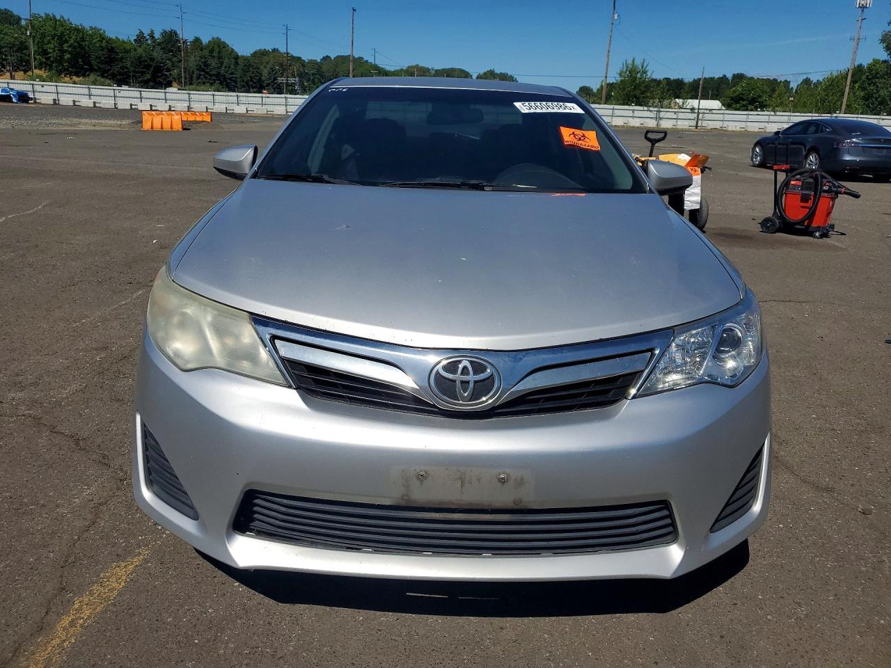2013 Toyota Camry Le - Image 5