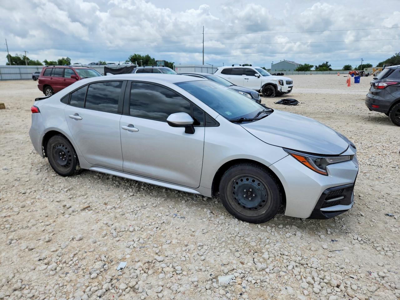 2021 Toyota Corolla Le - Image 4