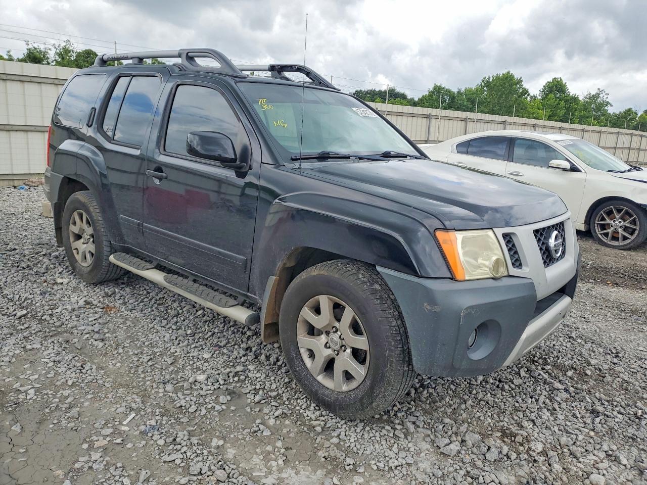 2010 Nissan Xterra X - Image 4