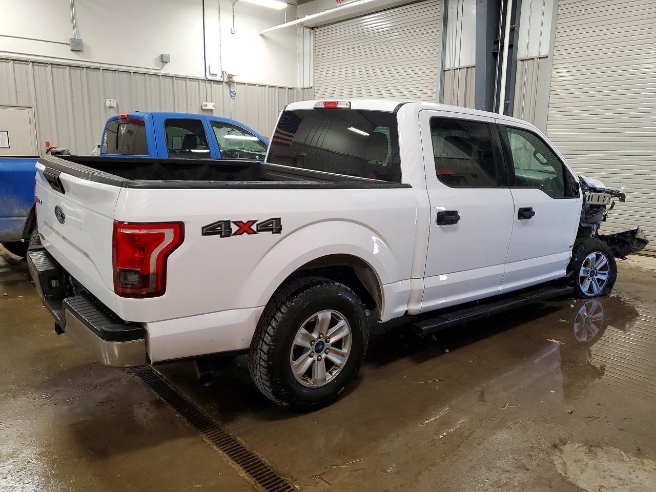 2016 Ford F150 Supercrew - Фото 3