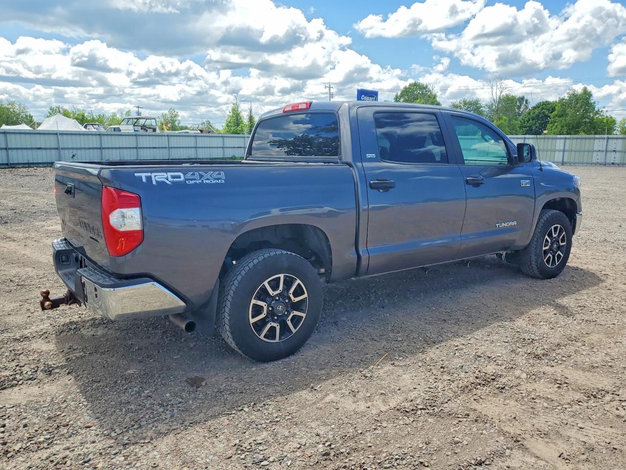 2018 Toyota Tundra Crewmax Sr5 - Image 3