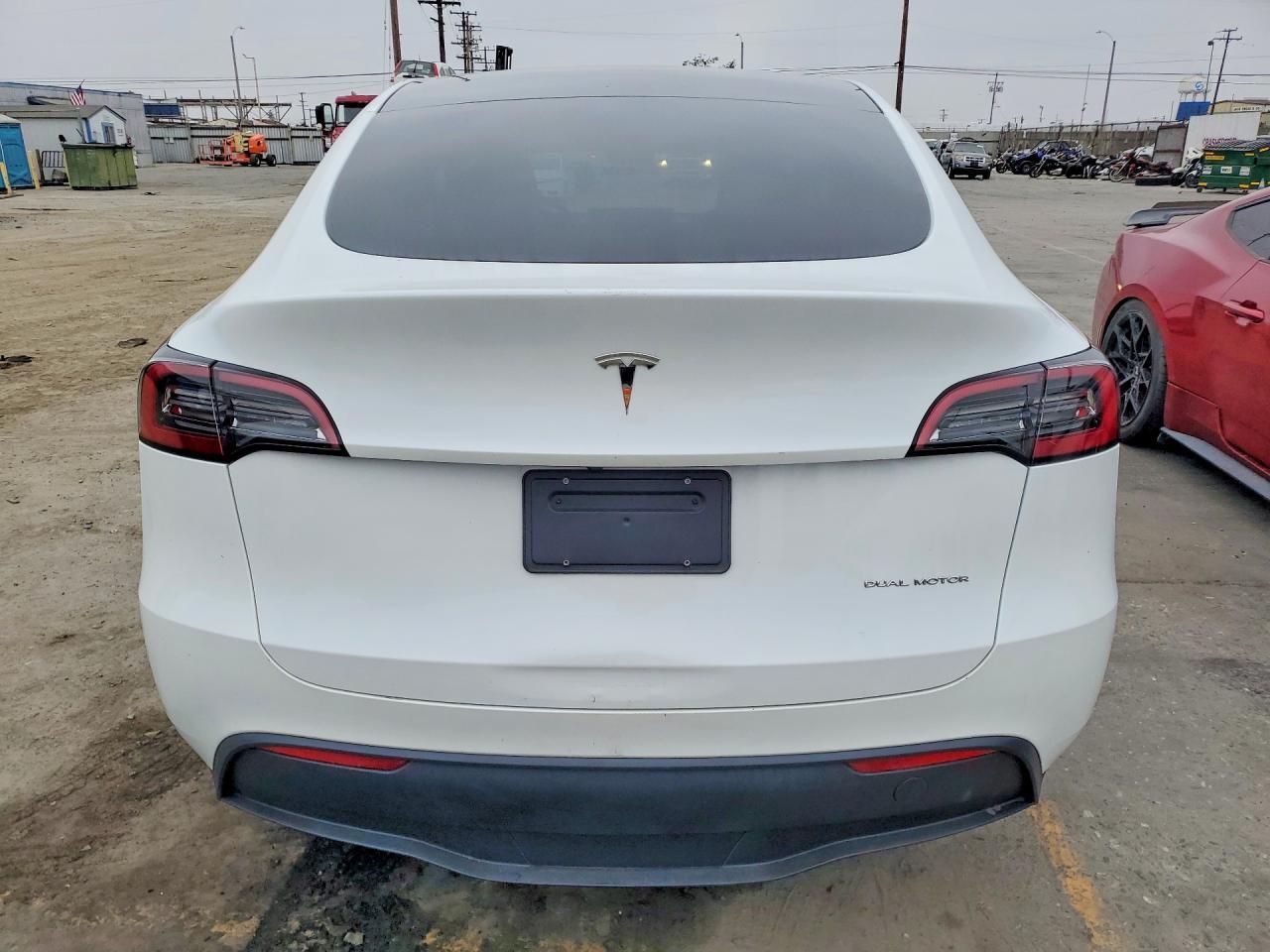 2023 Tesla Model Y - Фото 6