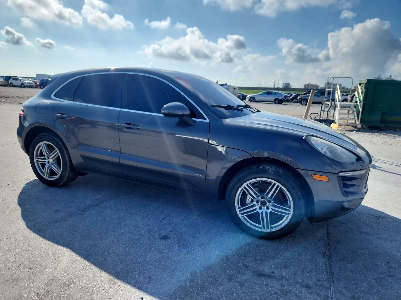 2016 Porsche Macan S - Image 4