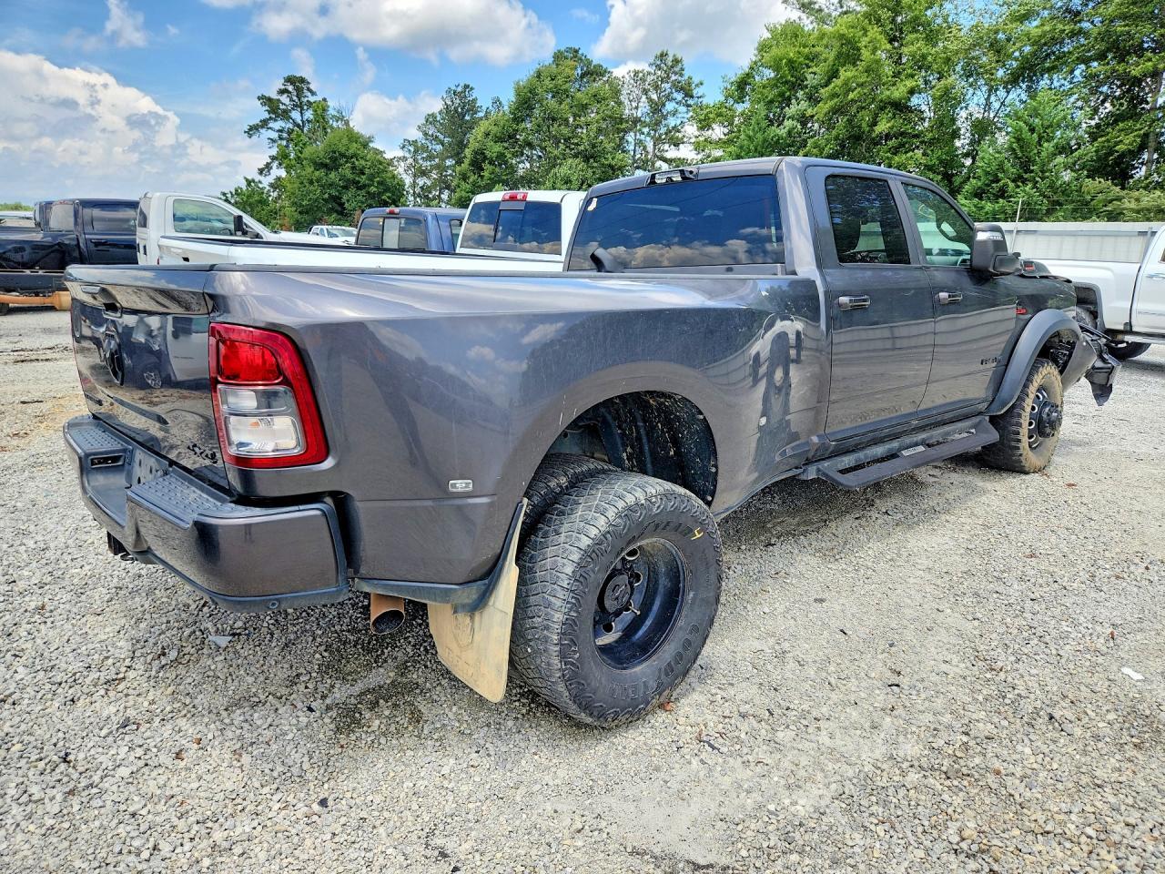 2023 Ram 3500 Big Horn - Фото 3
