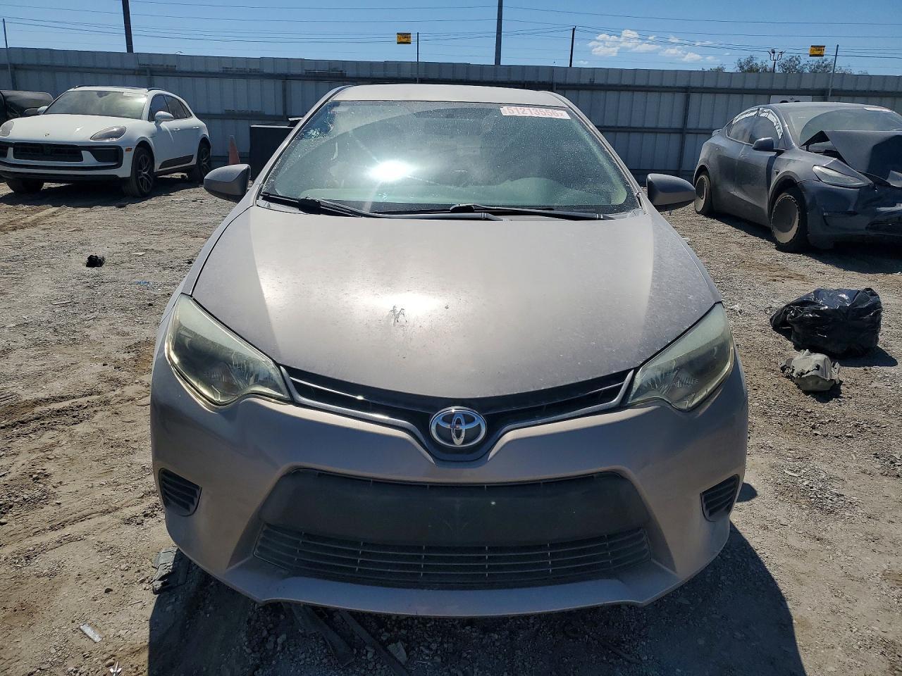 2015 Toyota Corolla Le - Image 5