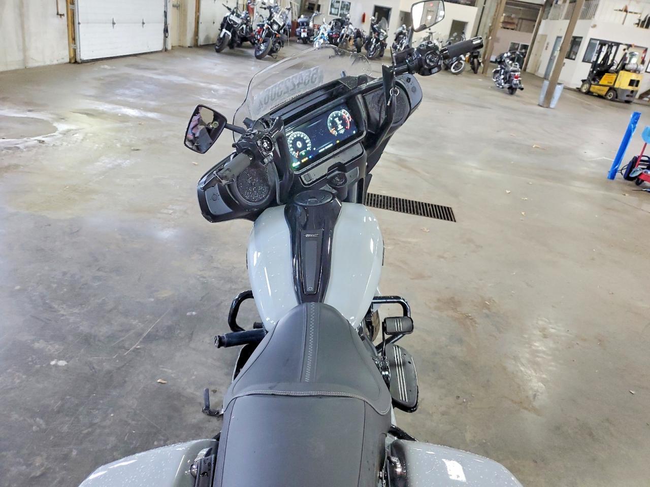 2024 Harley-Davidson Flhx - Фото 6