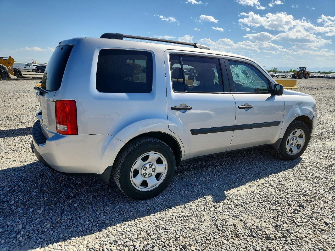 2015 Honda Pilot Lx - Image 3