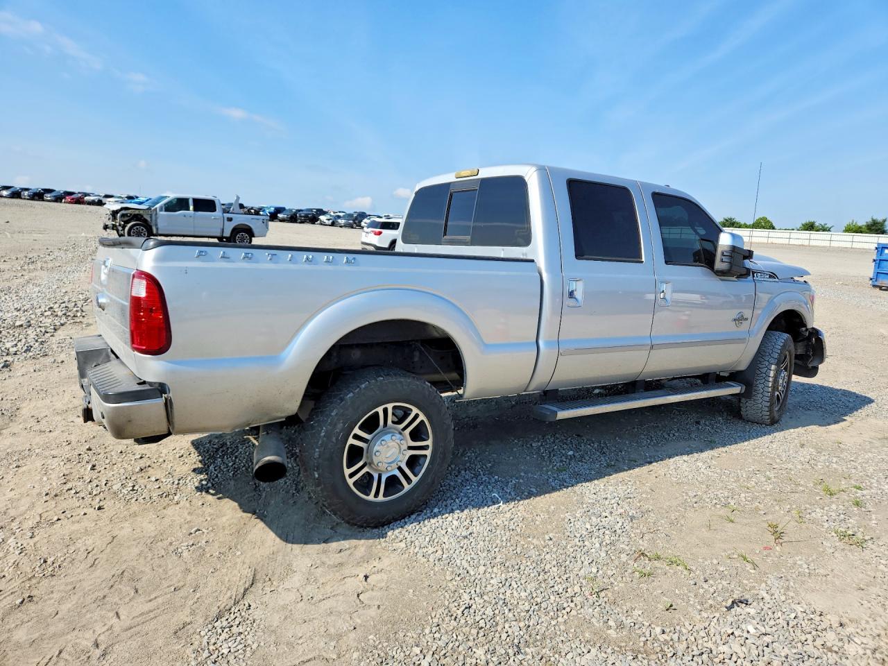 2013 Ford F250 Super Duty - Фото 3