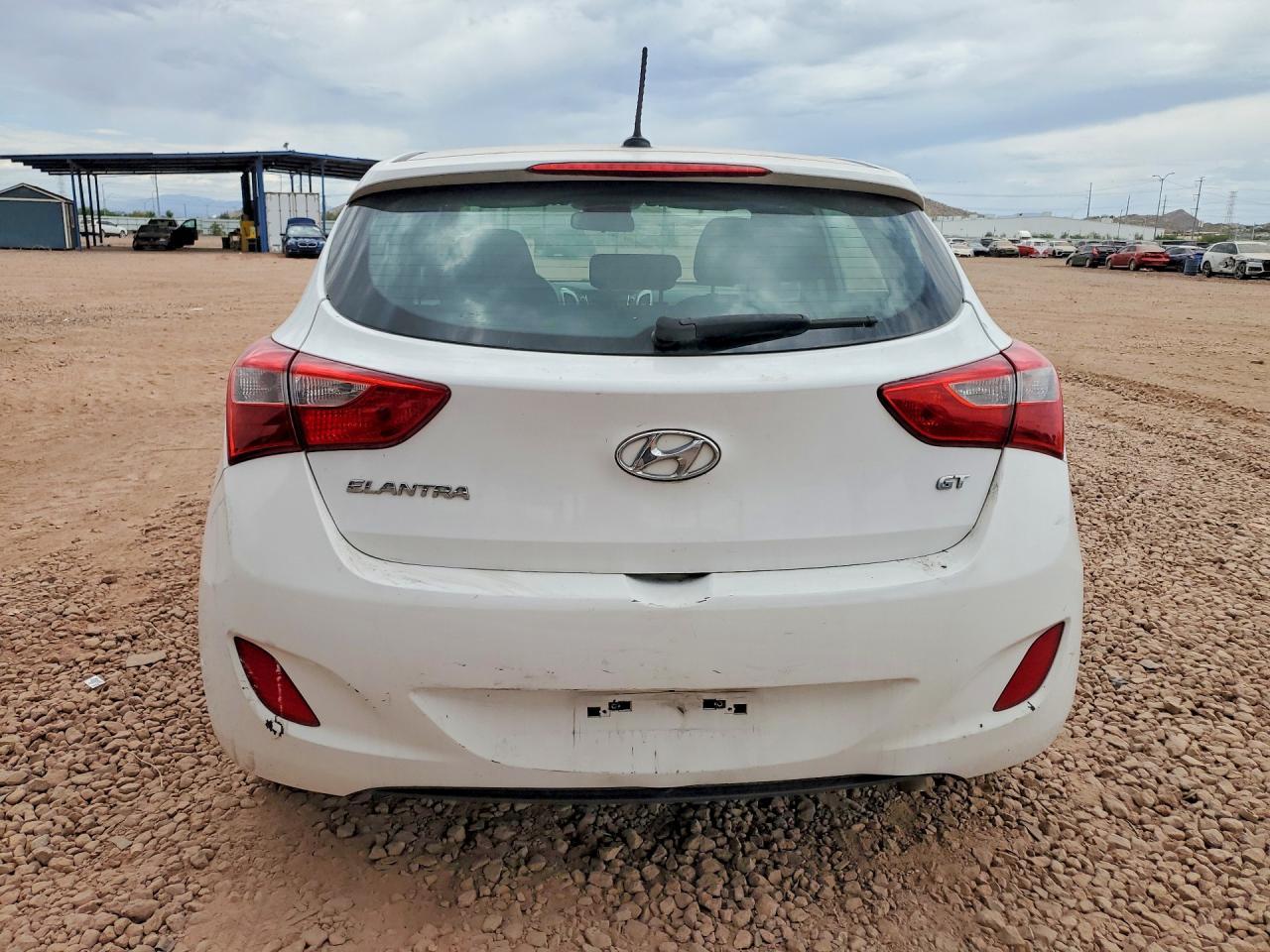 2017 Hyundai Elantra Gt Base - Фото 6
