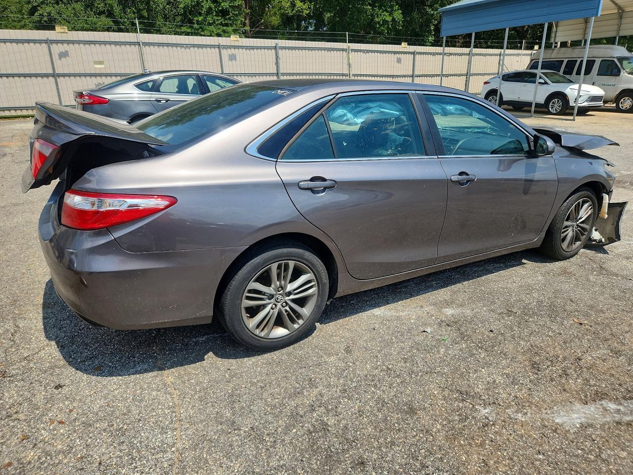 2017 Toyota Camry Se - Image 3