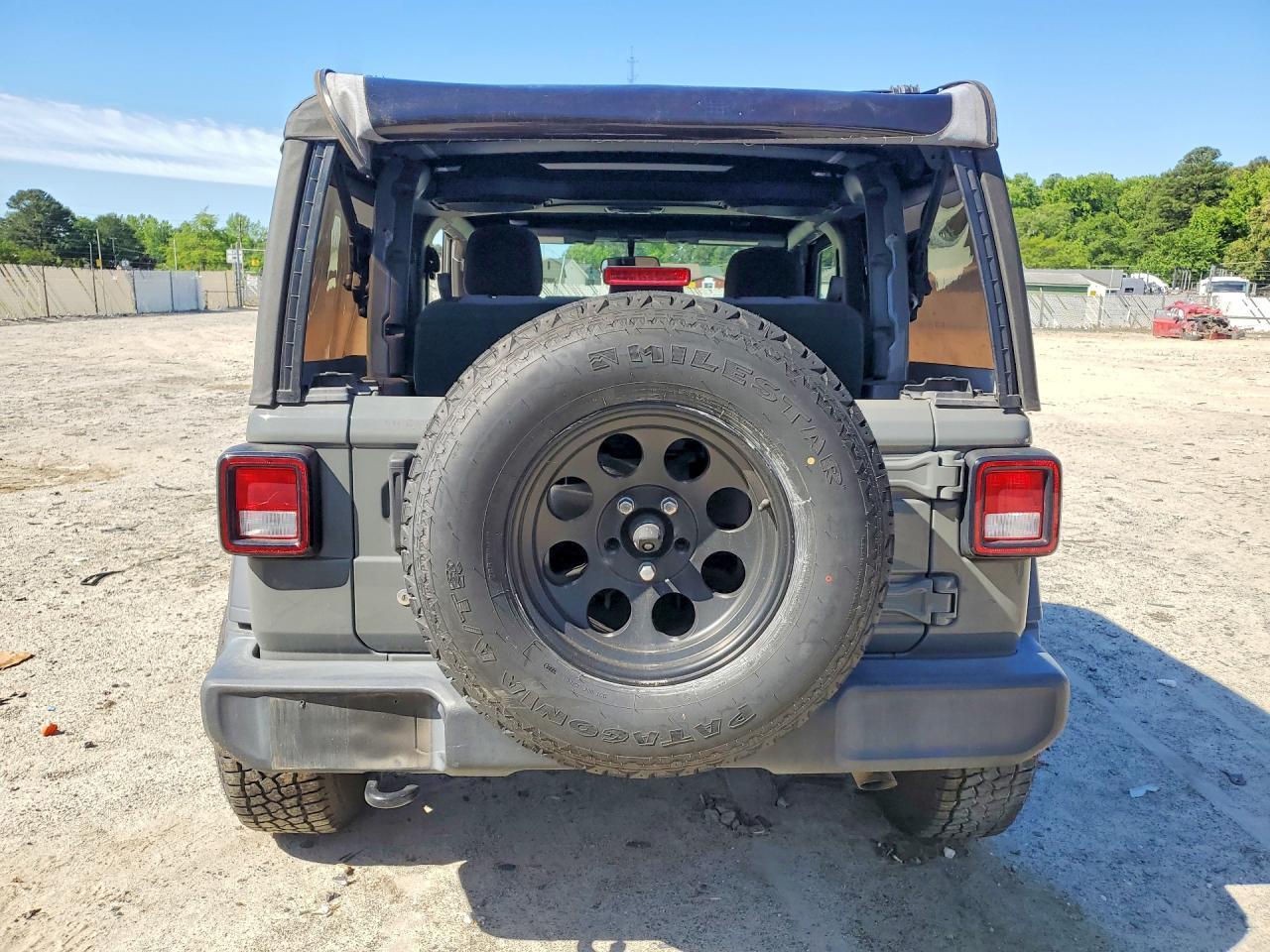 2019 Jeep Wrangler Sport - Фото 6