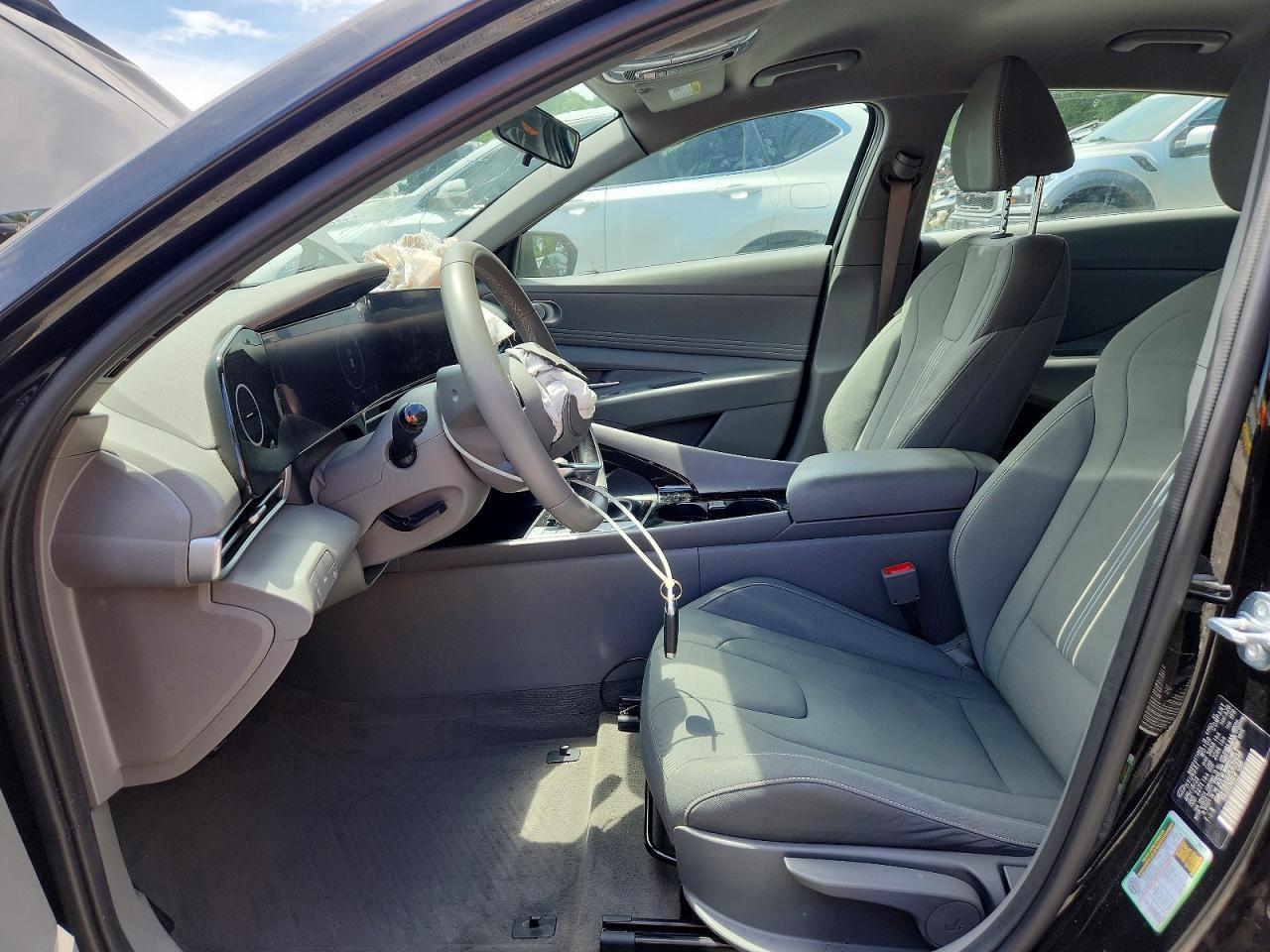 2023 Hyundai Elantra Sel - Image 7