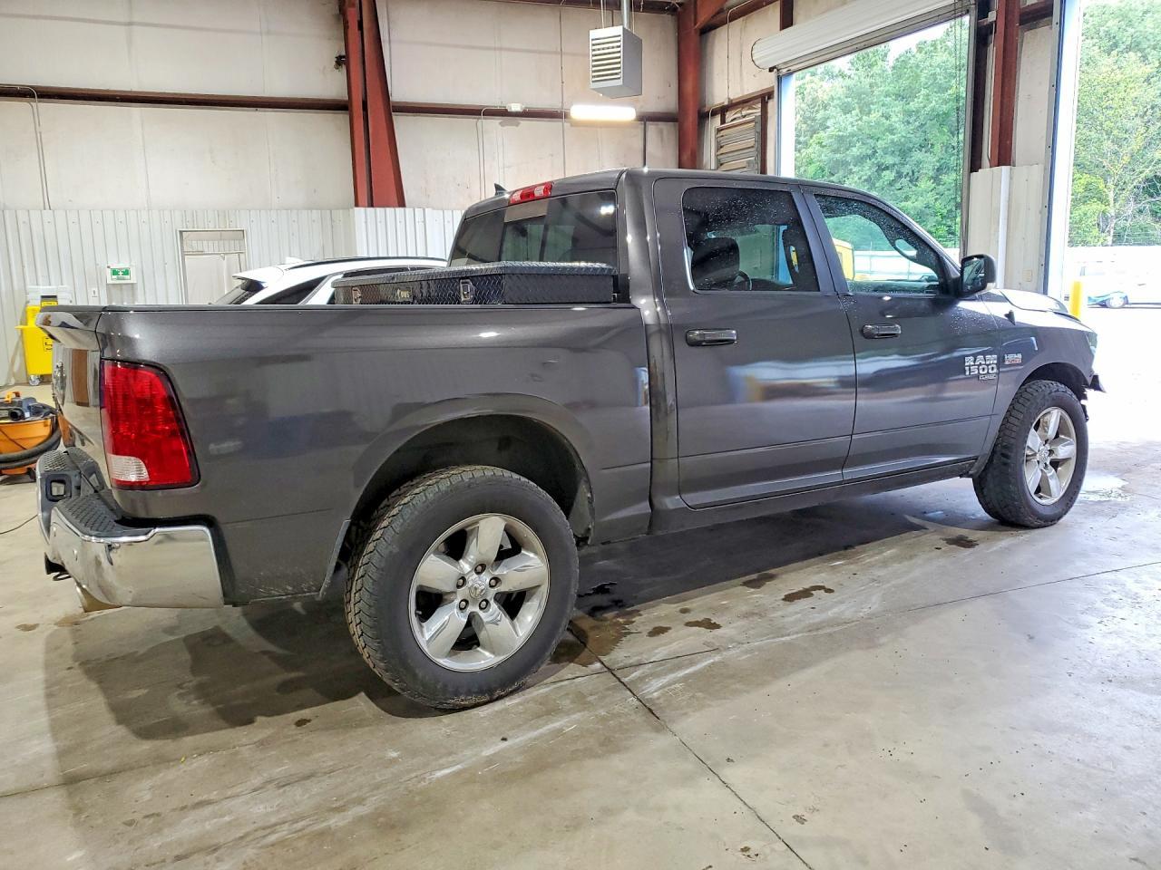 2019 Ram 1500 Classic Slt - Фото 3