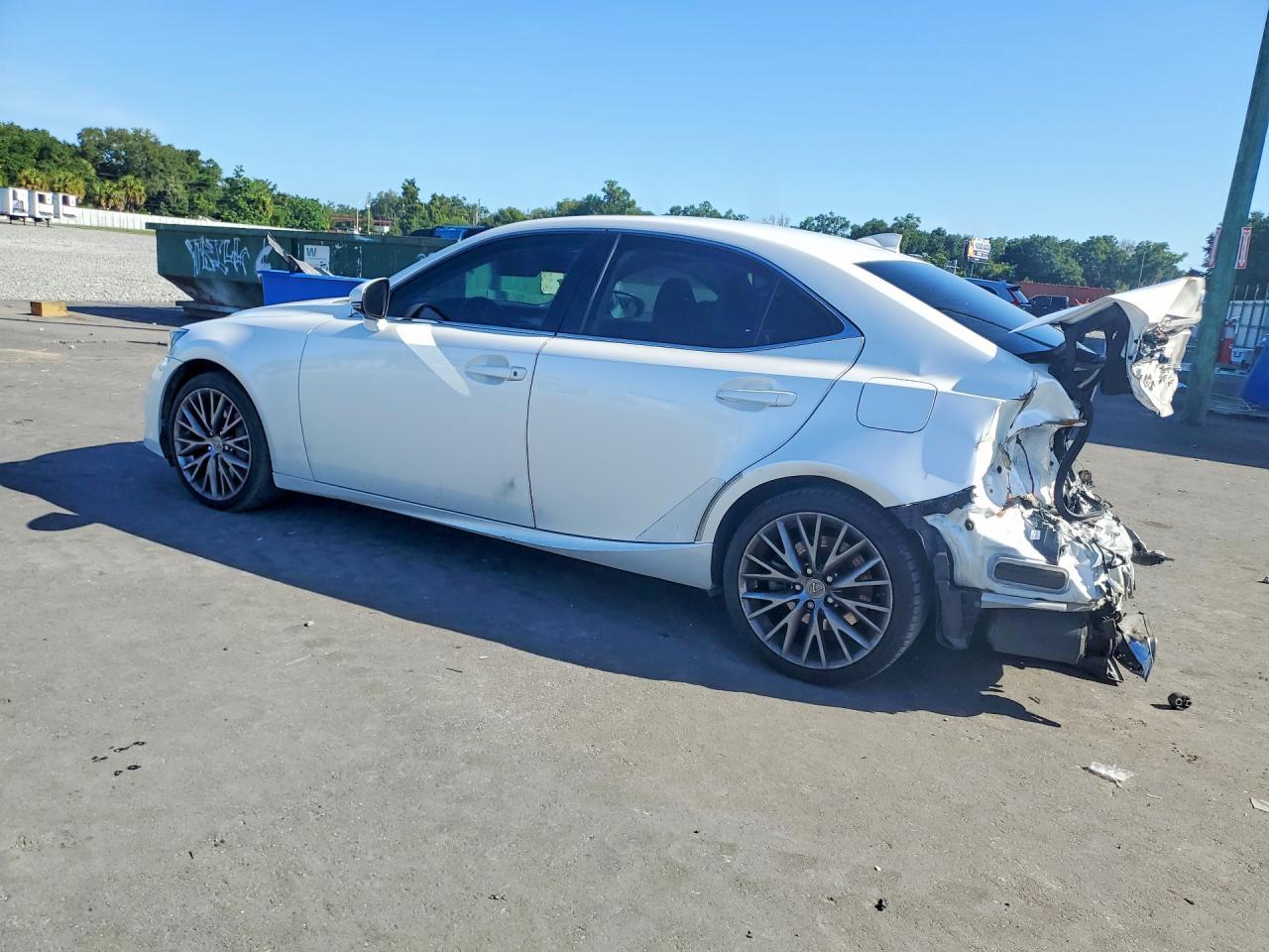 2017 Lexus Is 200T - Фото 2