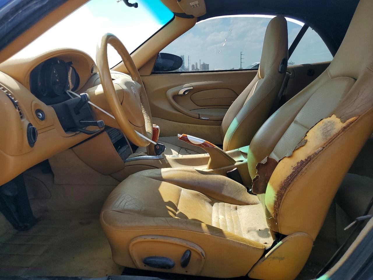 2002 Porsche 911 Carrera 2 - Image 7
