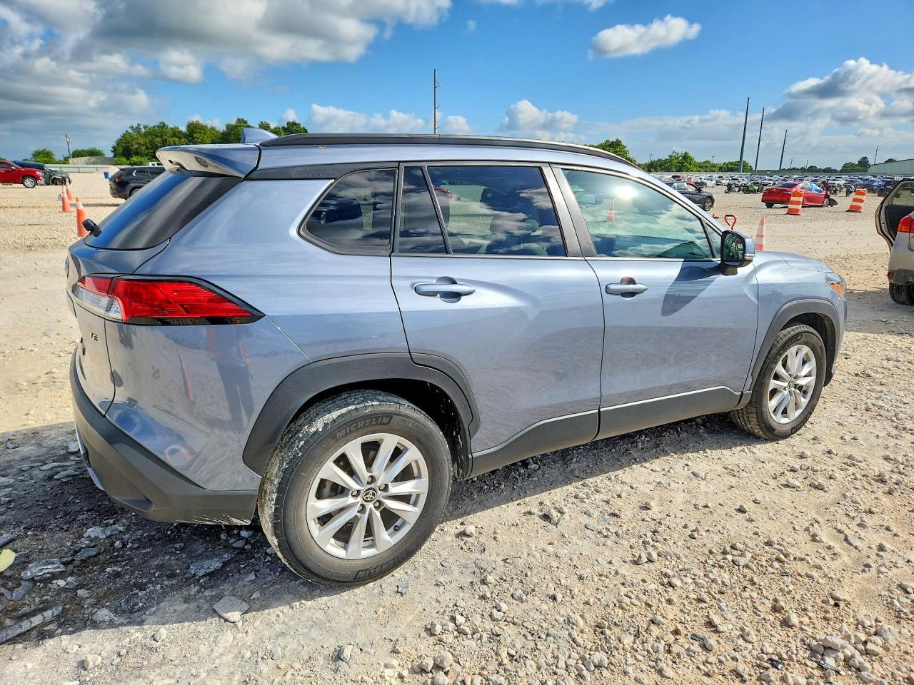 2022 Toyota Corolla Cross Le - Image 3