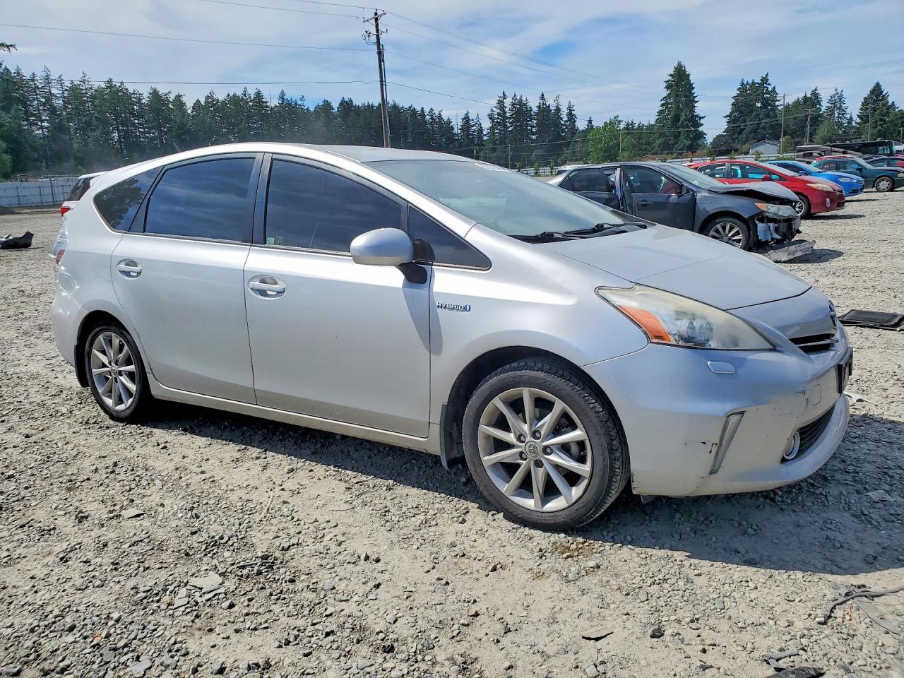 2012 Toyota Prius Base - Image 4