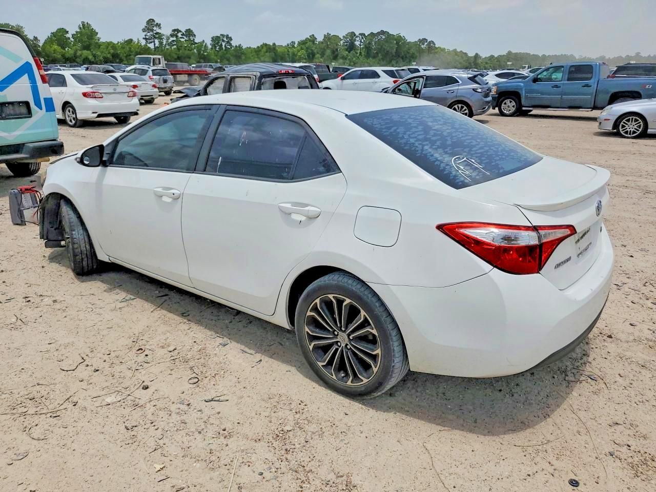2014 Toyota Corolla L - Фото 2