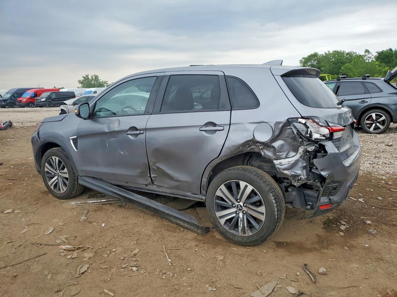 2021 Mitsubishi Outlander Sport Es - Image 2