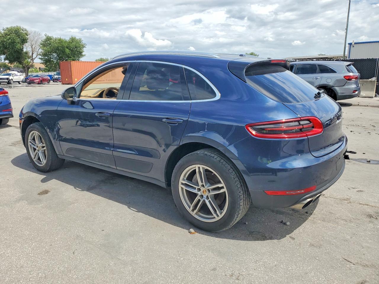 2015 Porsche Macan S - Image 2