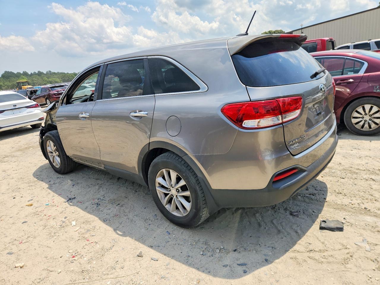 2016 Kia Sorento L - Image 2