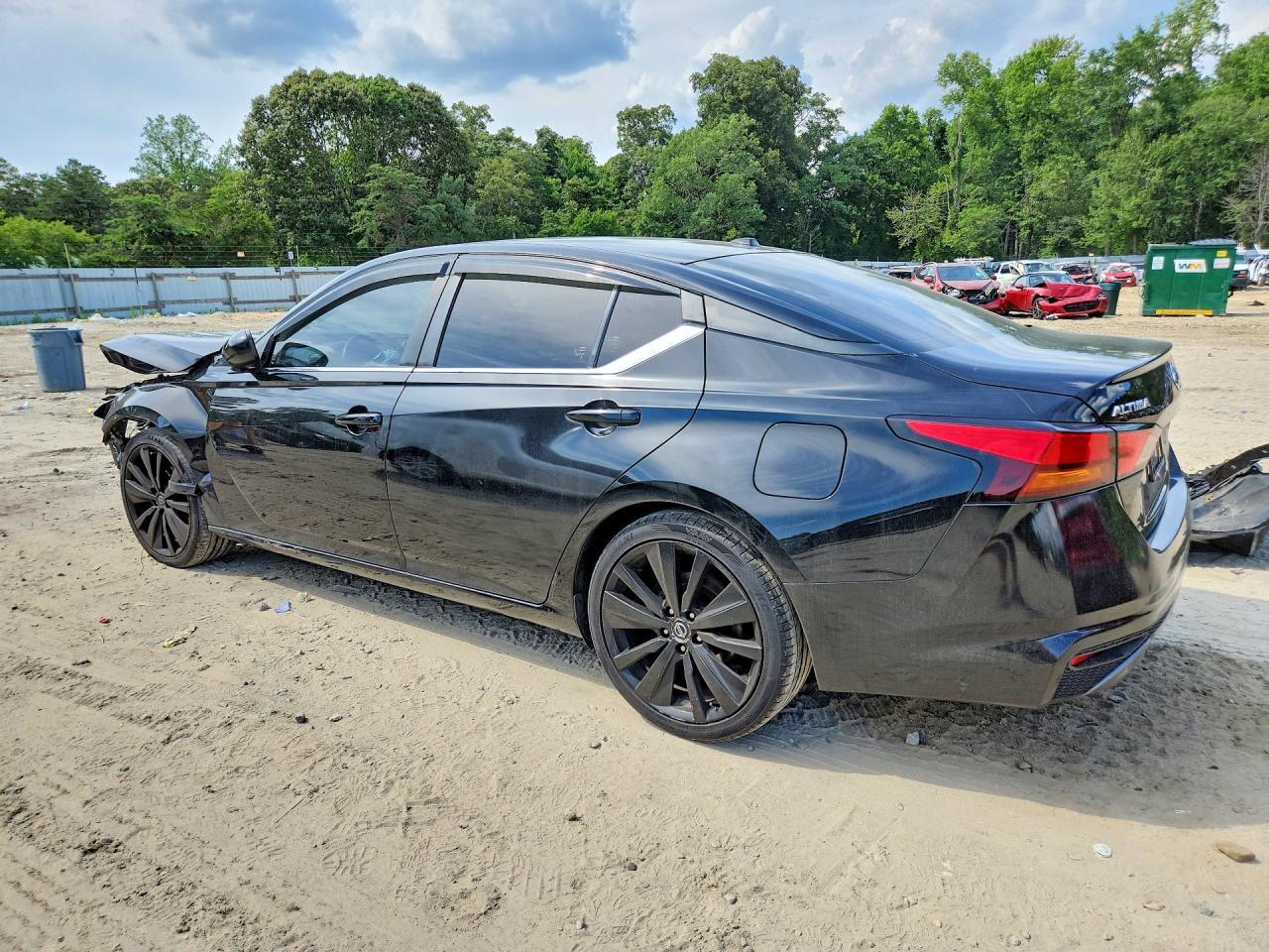 2019 Nissan Altima Sr - Image 2