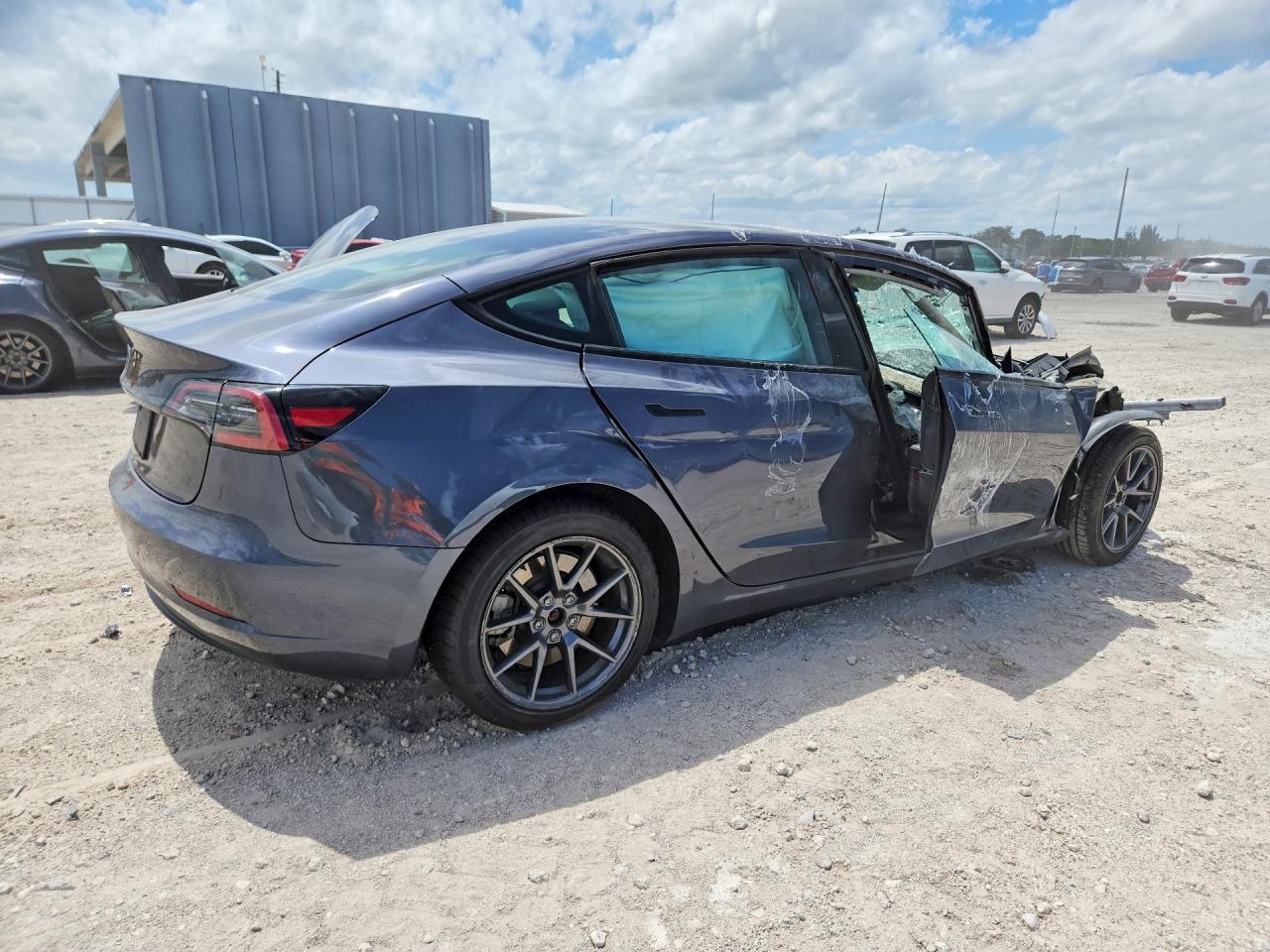 2023 Tesla Model 3 - Image 3