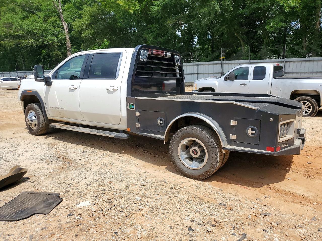 2022 GMC Sierra K3500 Sle - Image 2