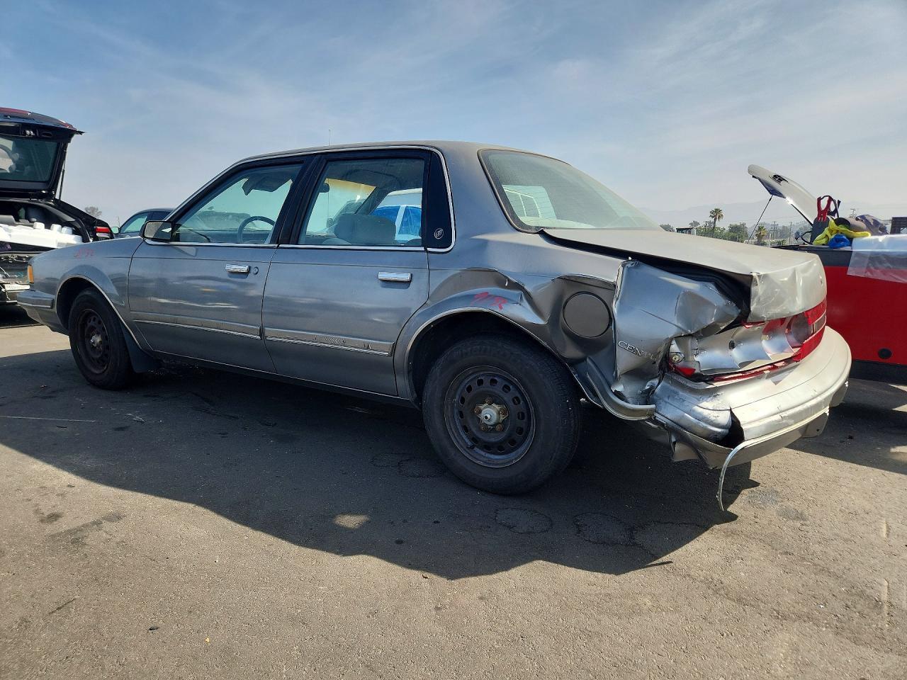 1995 Buick Century Custom - Фото 2