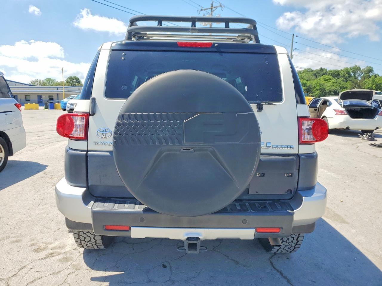 2010 Toyota Fj Cruiser Base - Image 6
