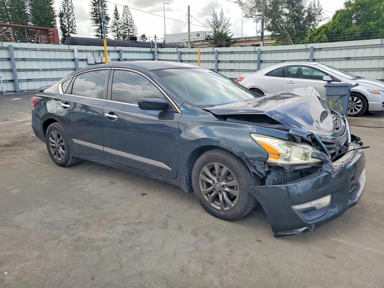 2015 Nissan Altima 2.5 S - Фото 4