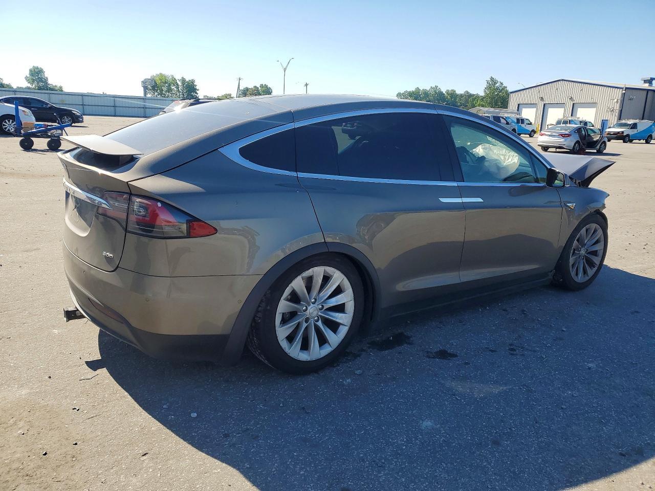 2016 Tesla Model X - Фото 3