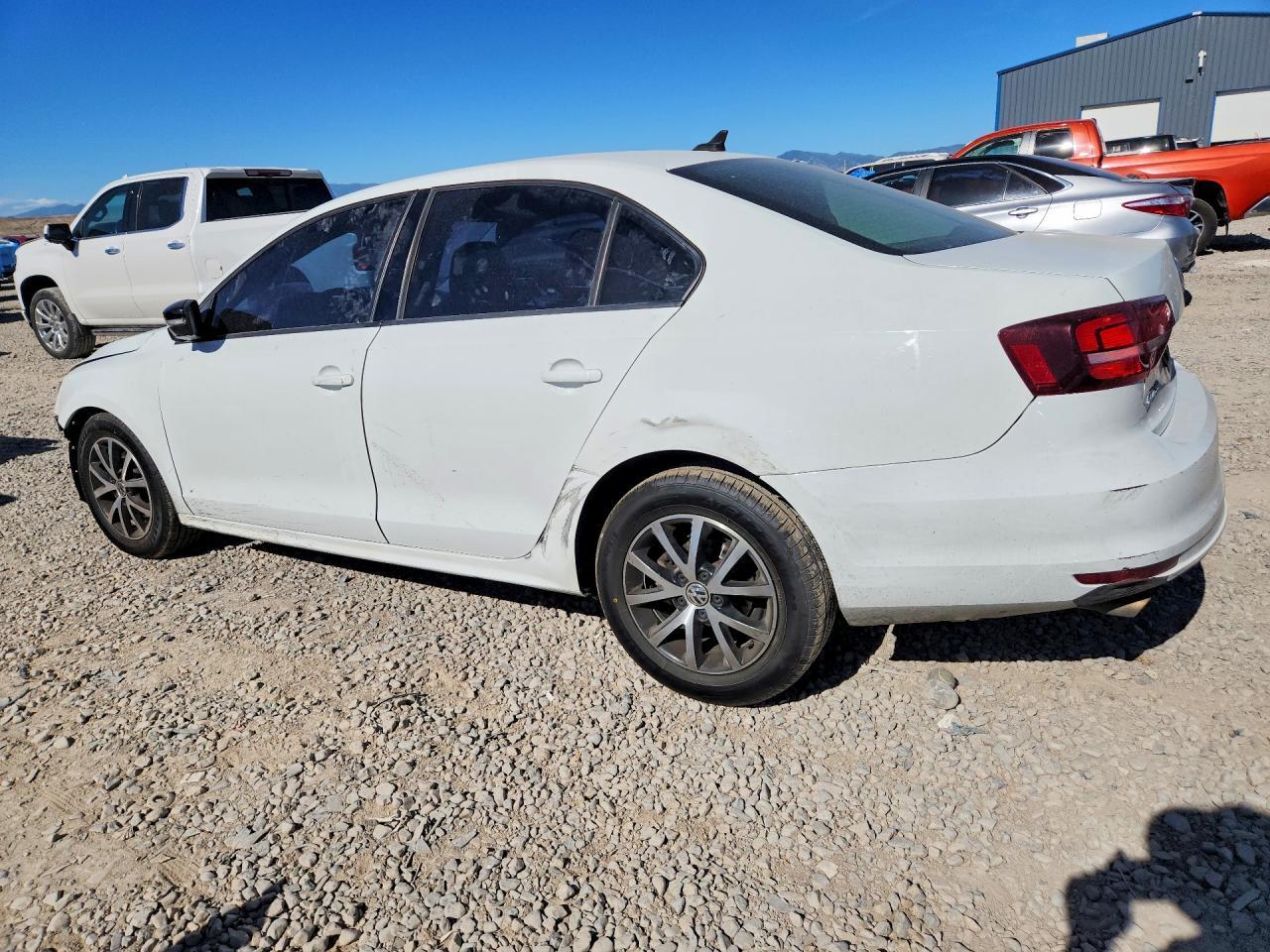 2017 Volkswagen Jetta Se - Image 2