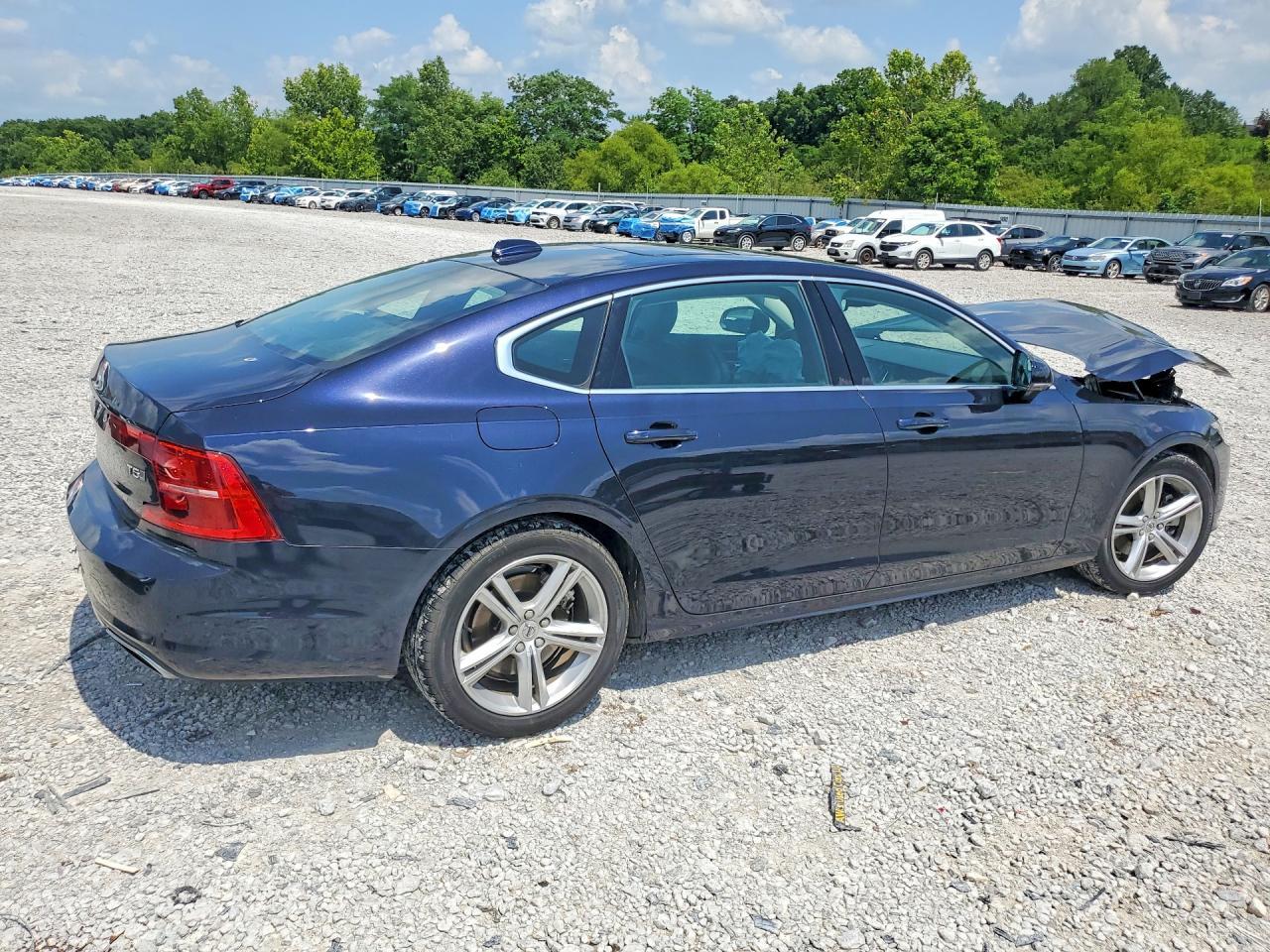 2019 Volvo S90 T5 Momentum - Фото 3
