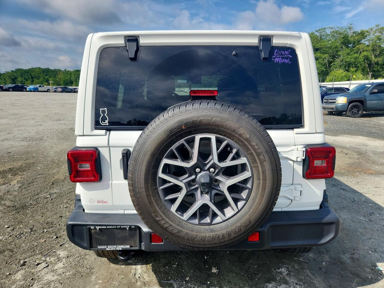 2024 Jeep Wrangler Sahara - Image 6