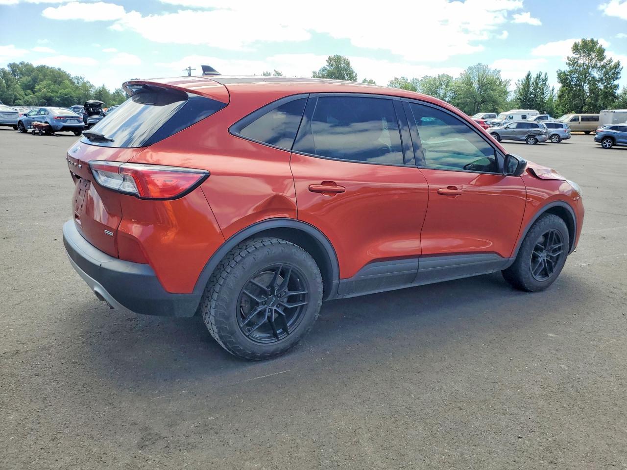 2020 Ford Escape Se Sport - Фото 3